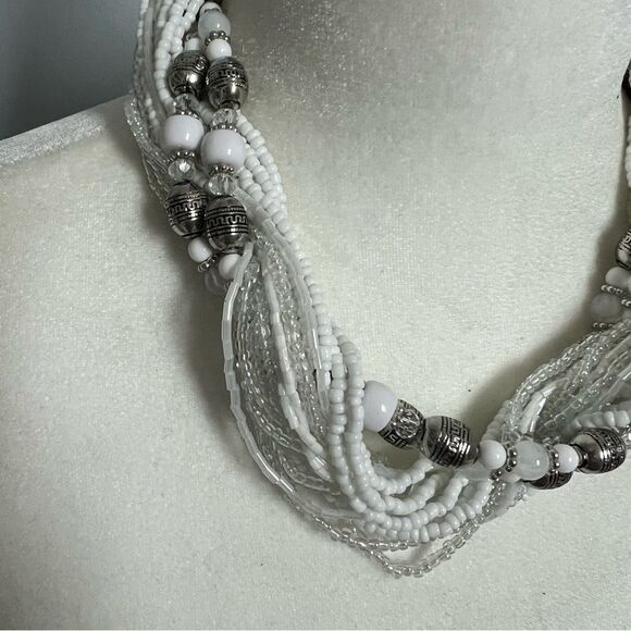 🍭4/$20 New Erica Lyons Beaded Twist Statement Necklace and Earring set - Picture 6 of 6